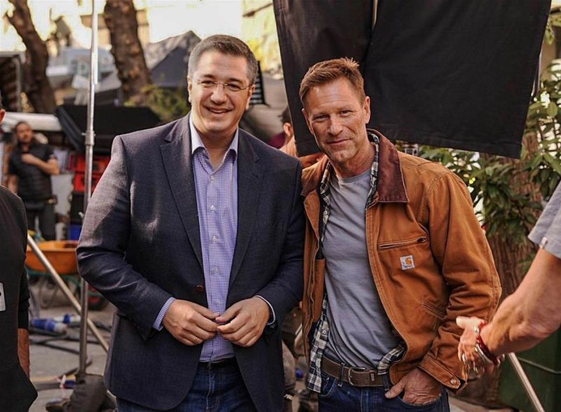 Θεσσαλονίκη: Ο Απ. Τζιτζικώστας στα γυρίσματα της χολιγουντιανής ταινίας «The Bricklayer» (φώτο)