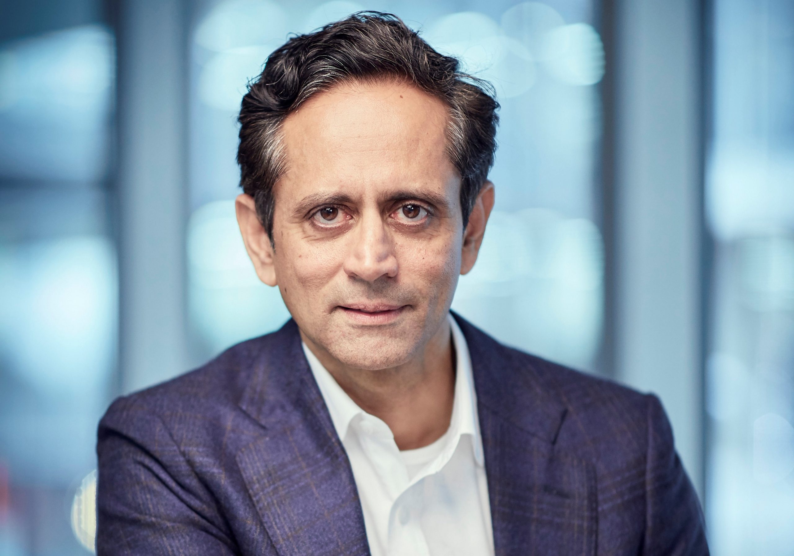 MCW22: Tεχνητή νοημοσύνη και ρομποτική θα αλλάξουν την Υγεία, σύμφωνα με τον CEO του Vodafone Business Vinod Kumar