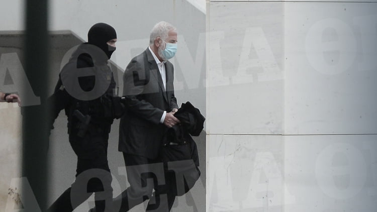 Αποχώρησε από τα δικαστήρια ο Πέτρος Φιλιππίδης (φωτο)