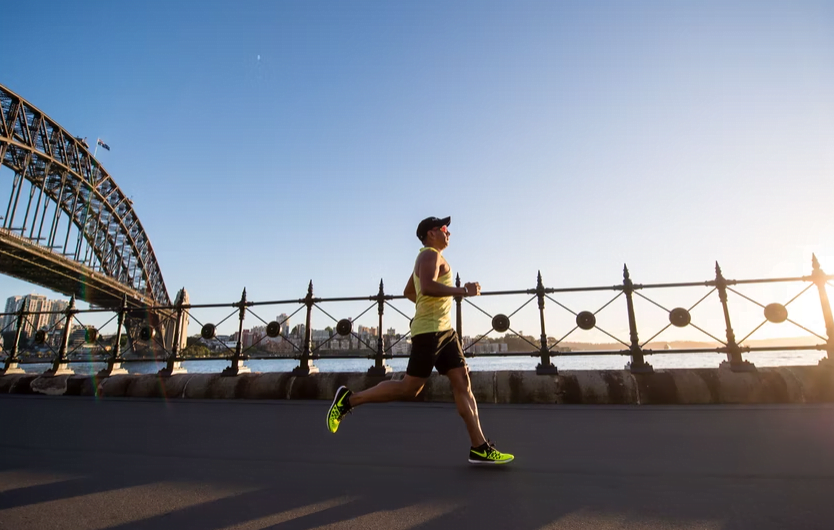 Μακροζωία: Ο συνδυασμός που μειώνει κατά 40% τον κίνδυνο θανάτου από οποιαδήποτε αιτία