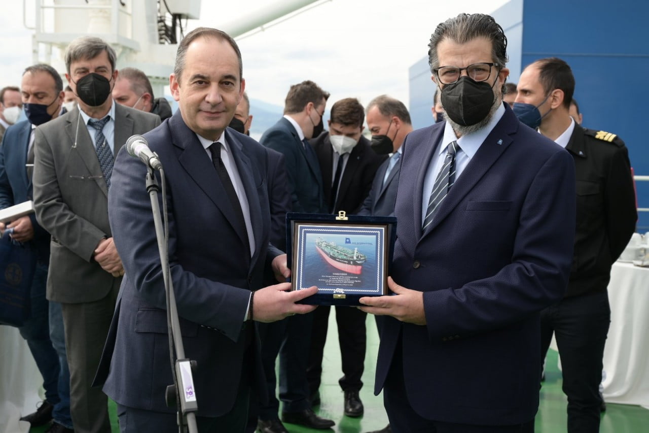 Πλακιωτάκης: Σημαντική στιγμή για τη ναυτιλία μας η ύψωση της ελληνικής σημαίας στο KRITI FUTURE
