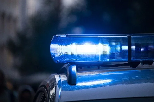 Συνελήφθησαν συγγενείς πρώην υπουργού του ΣΥΡΙΖΑ για ναρκωτικά στα Βόρεια Προάστια
