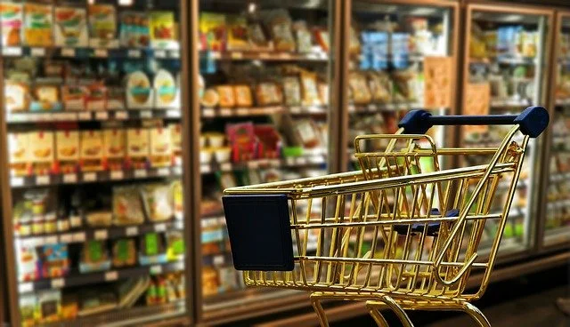 Σούπερ μάρκετ: Πλαφόν και στα φυσικά καταστήματα – Φόβοι για ελλείψεις