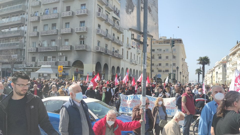 ΤΩΡΑ – Σε απεργιακό κλοιό η Θεσσαλονίκη – Μπαράζ συγκεντρώσεων  (ΦΩΤΟ & ΒΙΝΤΕΟ)