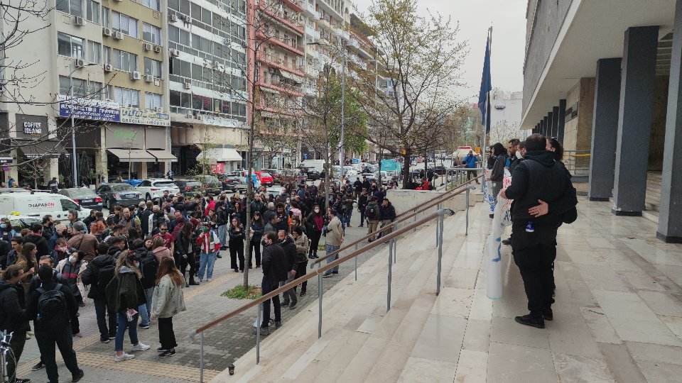 Διαμαρτυρία του ΠΑΜΕ στα Δικαστήρια Θεσσαλονίκης για τους οκτώ συλληφθέντες των επεισοδίων στο λιμάνι (pics)