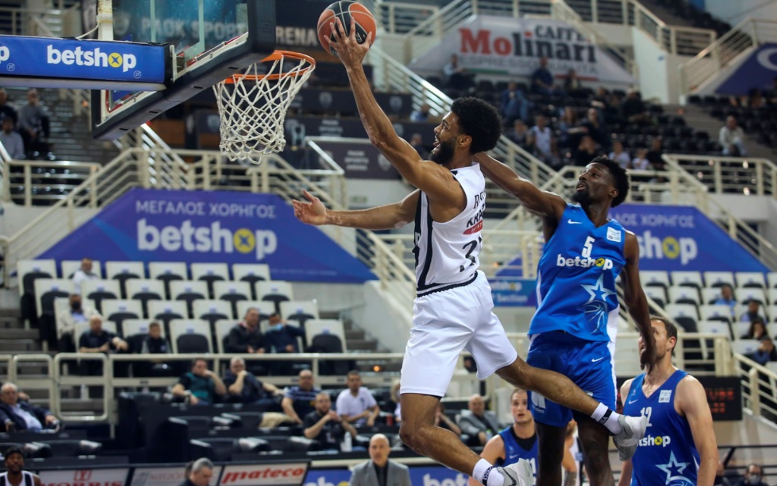 Basket League: Οδυνηρή ήττα από τον Ιωνικό ο ΠΑΟΚ