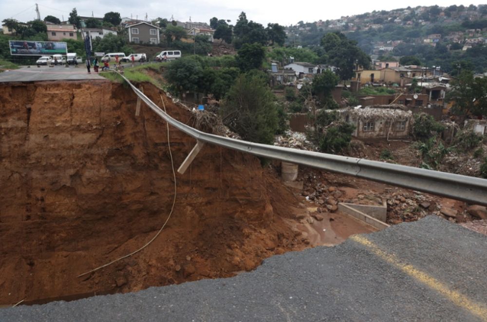 Πάνω από 250 οι νεκροί από τις φονικές πλημμύρες και κατολισθήσεις στη Νότια Αφρική￼
