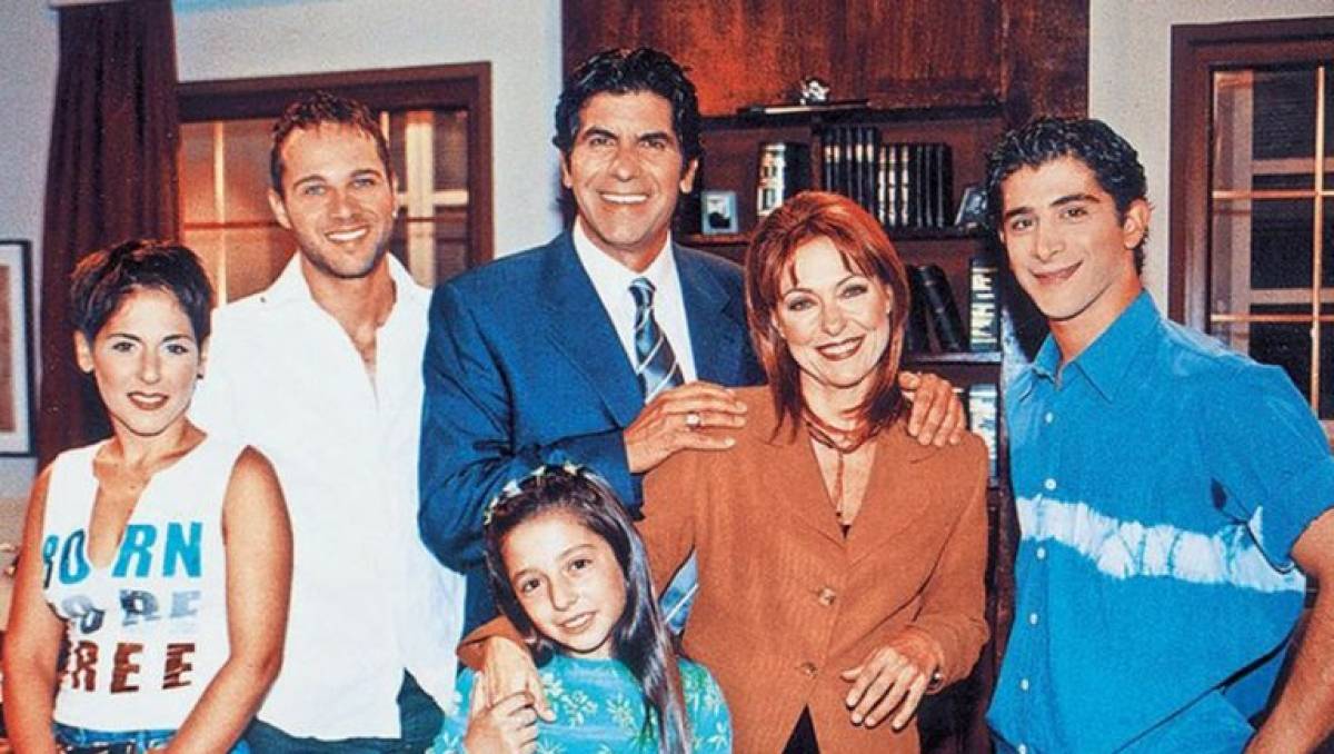 Χρήστος Σπανός: Ο Γιάννης Μπέζος και η Ναταλία Τσαλίκη μάς πήραν από το χέρι και μας έμαθαν την κωμωδία