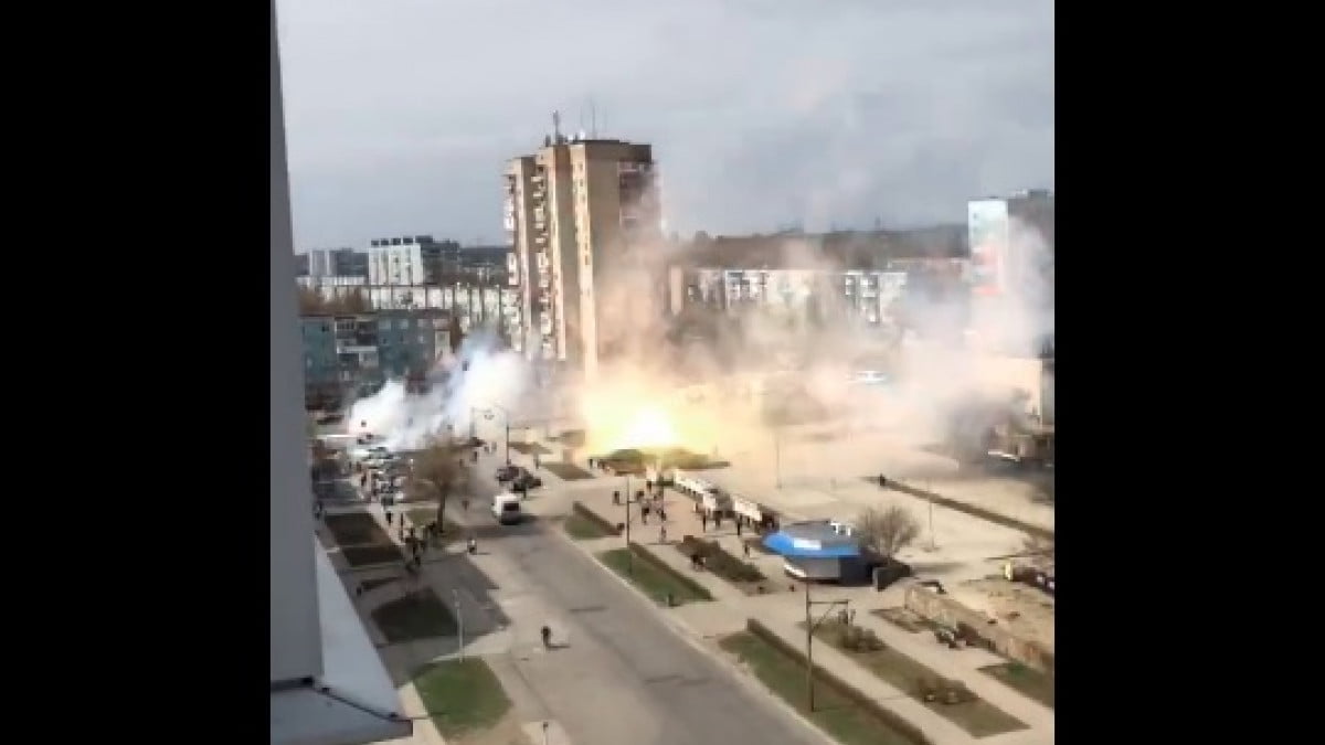 Τοπικές αρχές: Ρώσοι στρατιώτες διέλυσαν διαδήλωση υπέρ της Ουκρανίας στο Ενερχοντάρ (video)