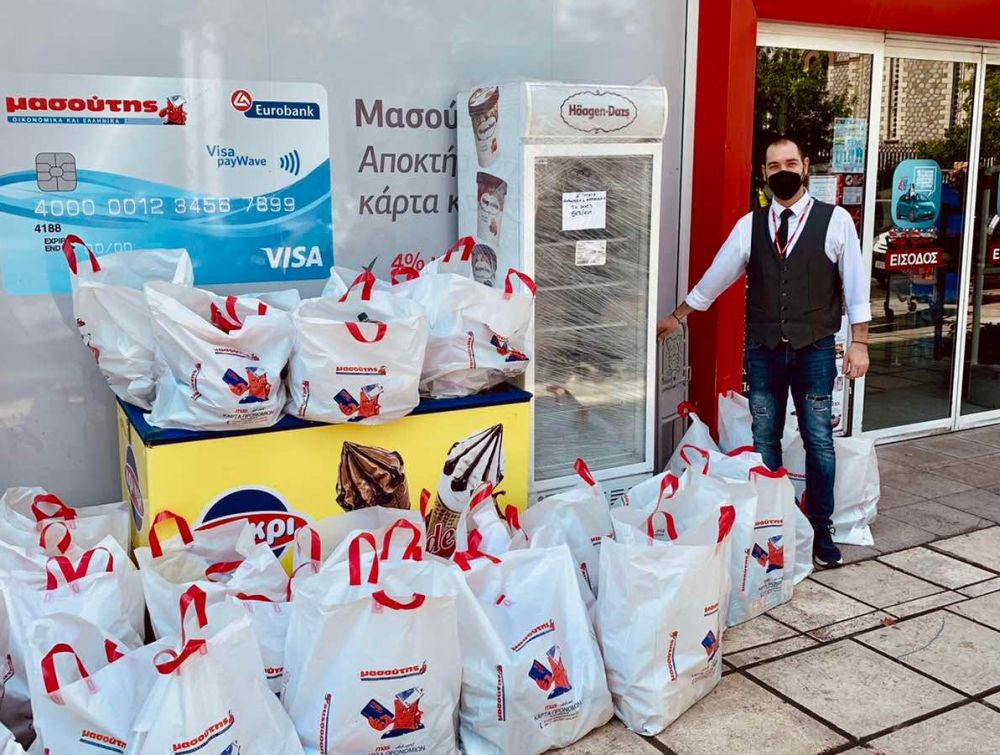 Δωρεές τροφίμων και βασικών αγαθών σε απόρους του Δήμου Λαγκαδά