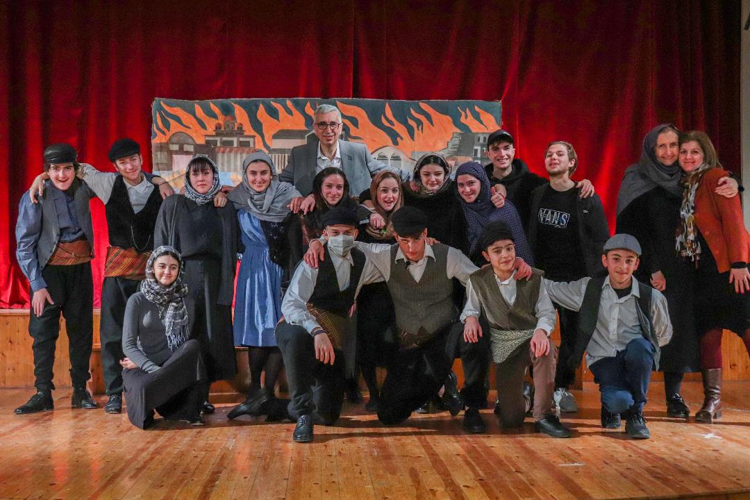 Το θεατρικό έργο “Ματωμένα Χώματα” σήμερα στο Ολύμπιον