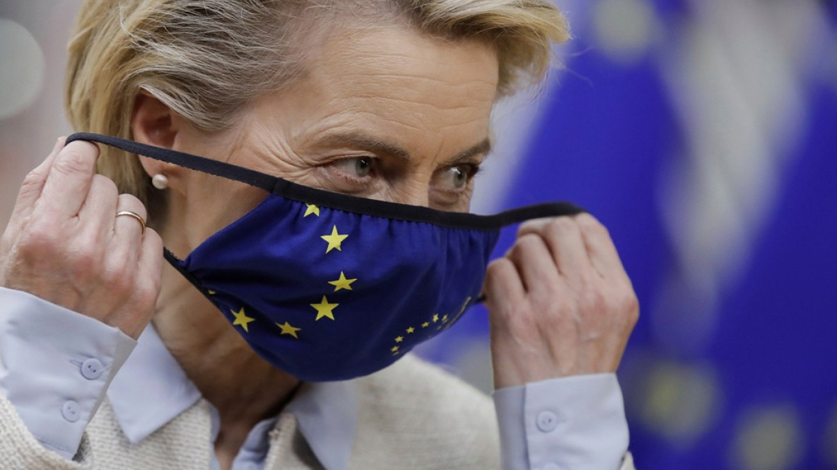 Ούρσουλα φον ντερ Λάιεν: Η ΕΕ στηρίζει την Ουκρανία με ένα δισεκατομμύριο ευρώ