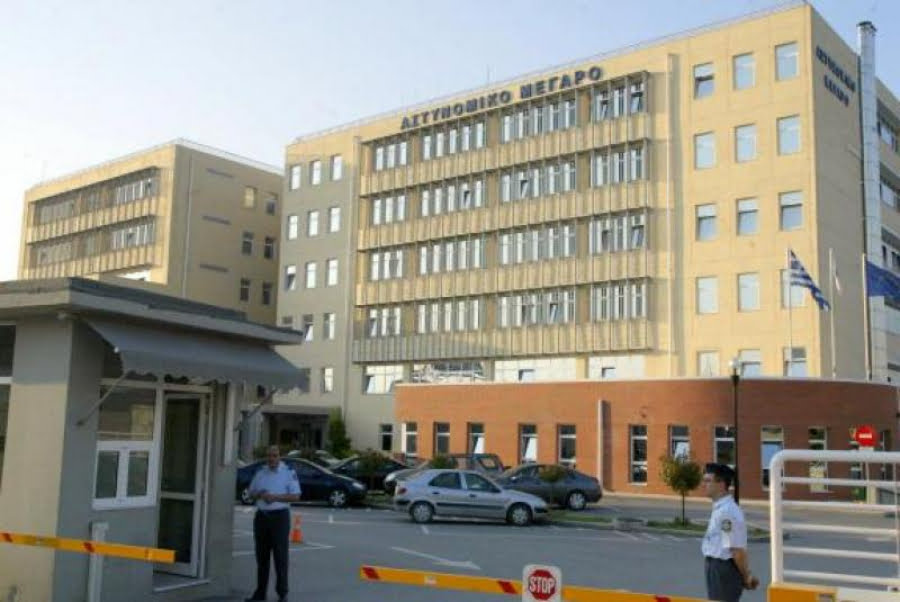 Θεσσαλονίκη: Συγκέντρωση του ΠΑΜΕ έξω από το Αστυνομικό Μέγαρο για την απελευθέρωση των 8 συλληφθέντων