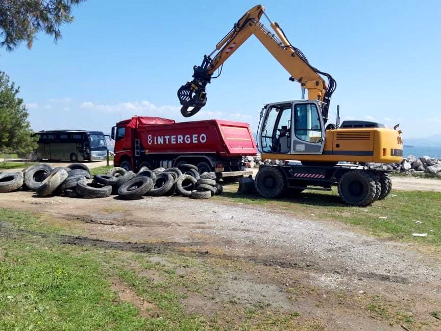 Θεσσαλονίκη: Σαράντα τόνοι ελαστικών απομακρύνθηκαν από τον πυθμένα του Θερμαϊκού Κόλπου στο Καλοχώρι