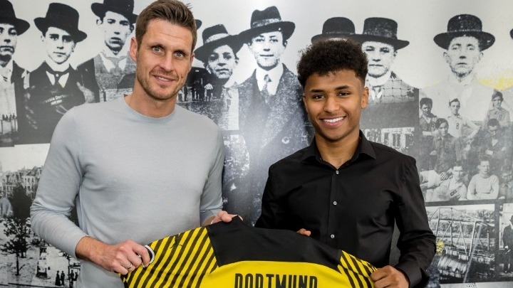 Ανακοίνωσε τον αντικαταστάτη του Χάαλαντ η Ντόρτμουντ