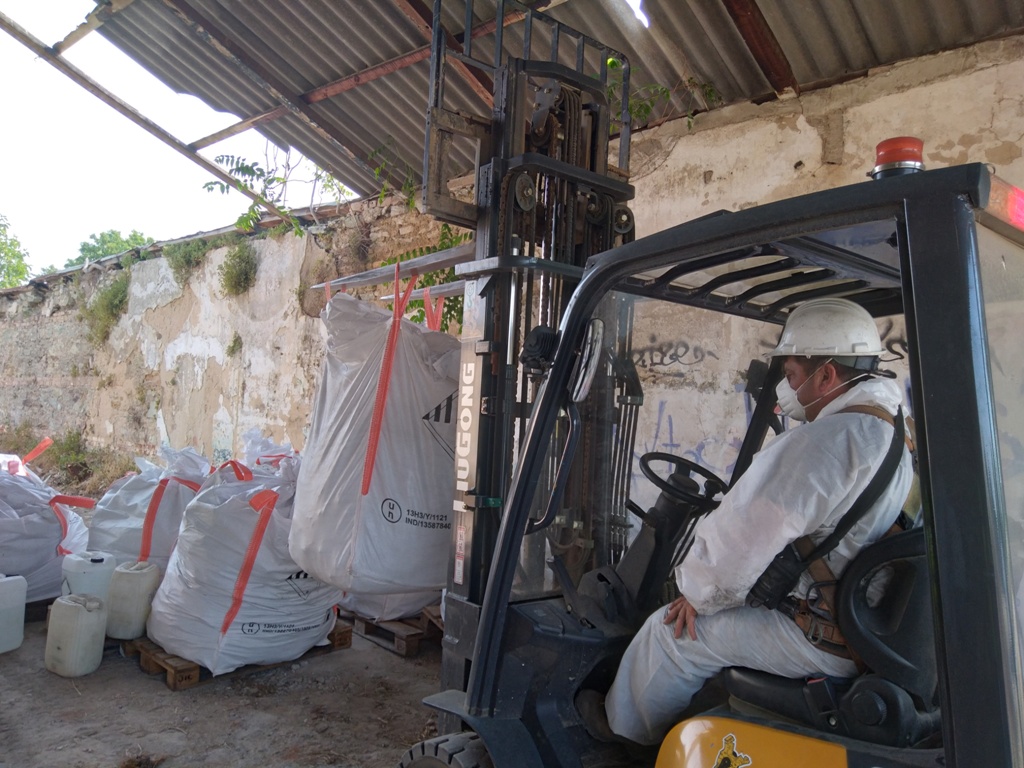 Ξεκίνησαν οι εργασίες απομάκρυνσης αμιάντου από κτίρια του πρώην στρατοπέδου Παύλου Μελά