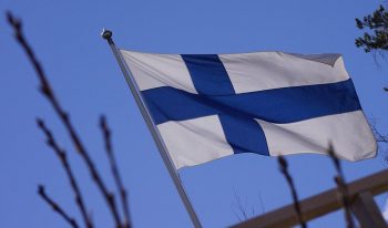 Η Φιλανδία κινείται νομοθετικά προς τον περιορισμό του αριθμού ταξιδιωτικών θεωρήσεων σε Ρώσους