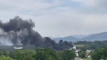 Φωτιά κοντά στο αεροδρόμιο της Γενεύης (video)