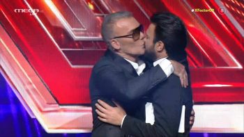 X Factor: O Στέλιος Ρόκκος φίλησε στο στόμα τον Ανδρέα Γεωργίου