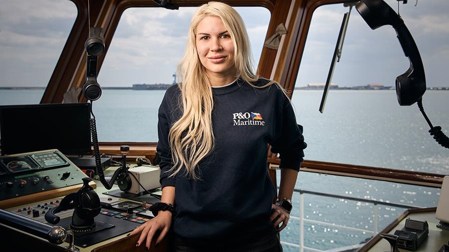 Από τη Χαλκιδική η πρώτη γυναίκα κυβερνήτης ρυμουλκού