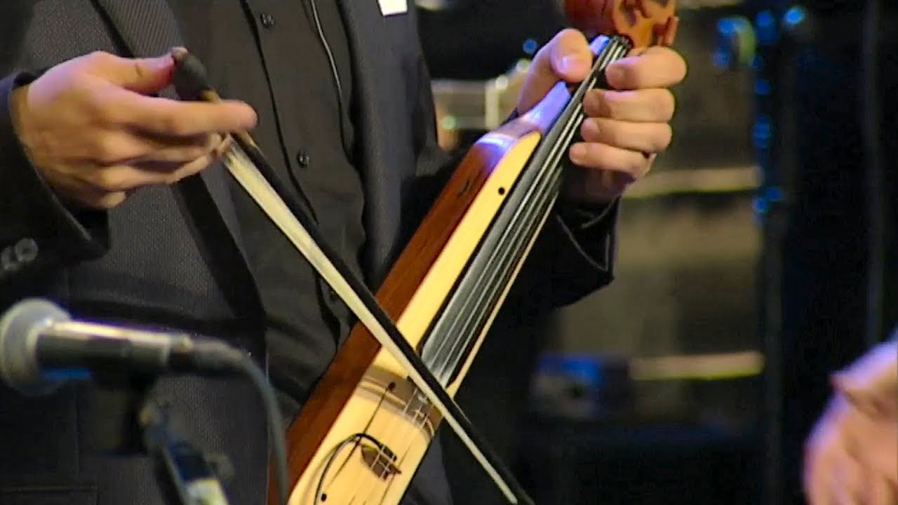 Θεσσαλονίκη: Δέκα λυράρηδες θα πλημμυρίσουν με ήχους της ποντιακής λύρας την πλατεία Προσφυγικού Ελληνισμού