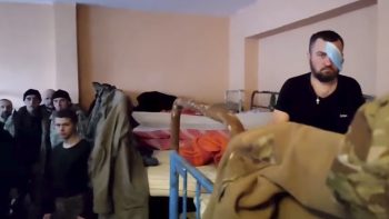 Ουκρανία: Γιατρός με body camera αποκαλύπτει τη φρίκη στη Μαριούπολη (video)