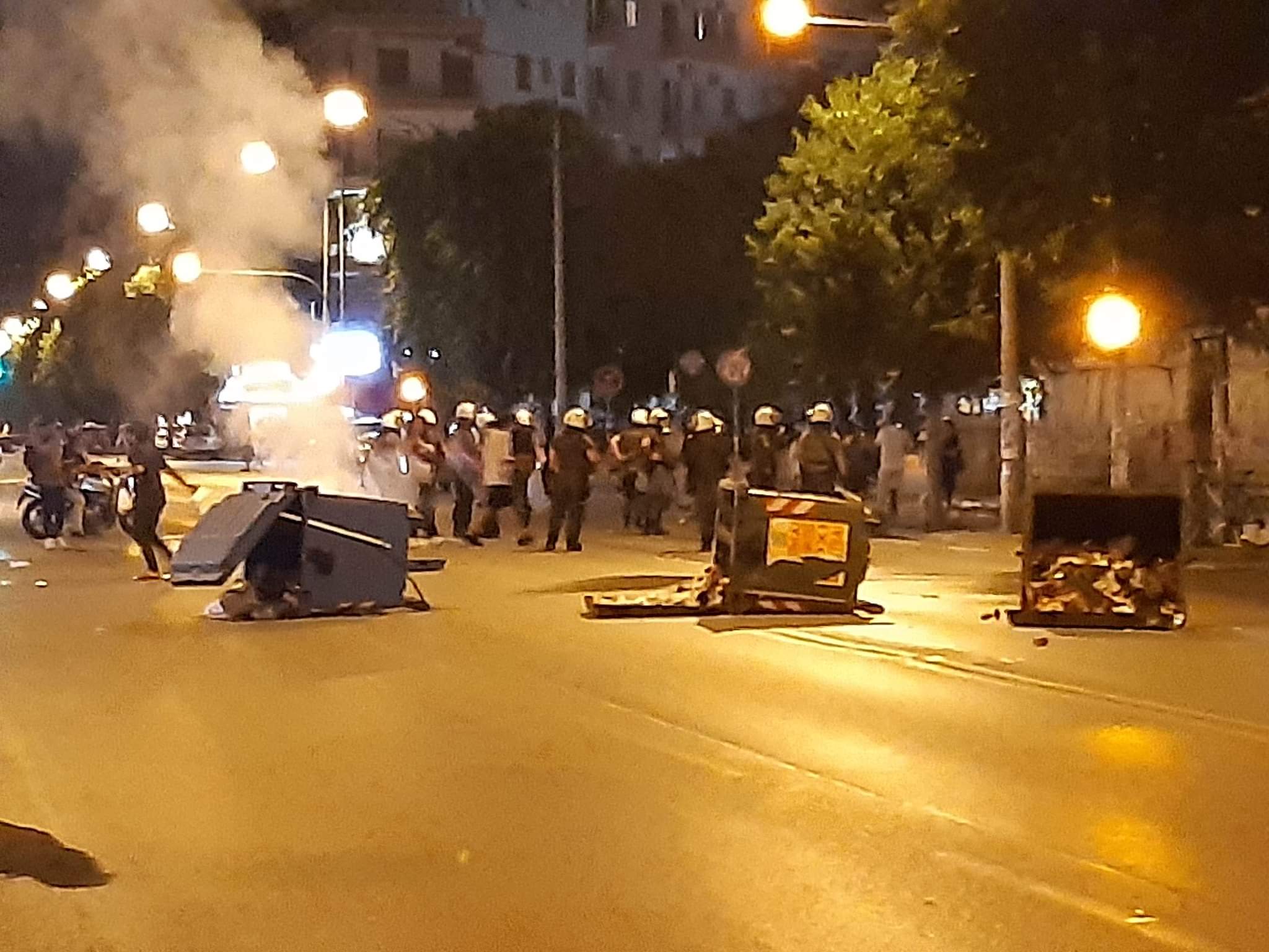 Επεισόδια με μολότοφ στο ΑΠΘ