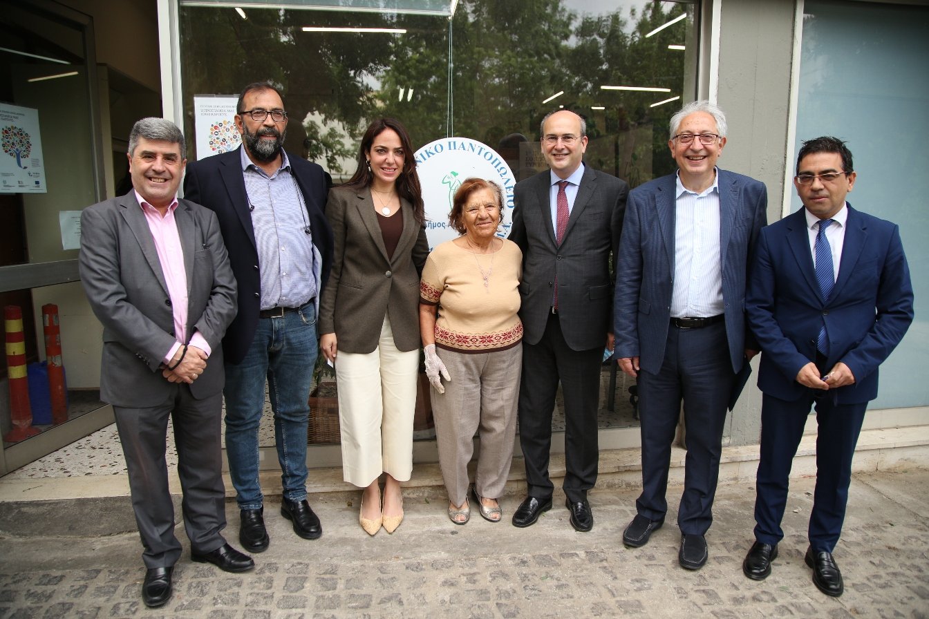 Χατζηδάκης: 400.000 ευάλωτοι συμπολίτες μας λαμβάνουν βασικά αγαθά κάθε μήνα