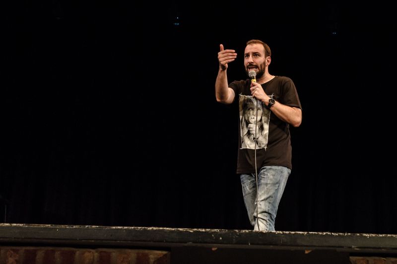 Γιώργος Χατζηπαύλου: Στην καθημερινότητά μου δεν με ακολουθεί τόσο ο κωμικός