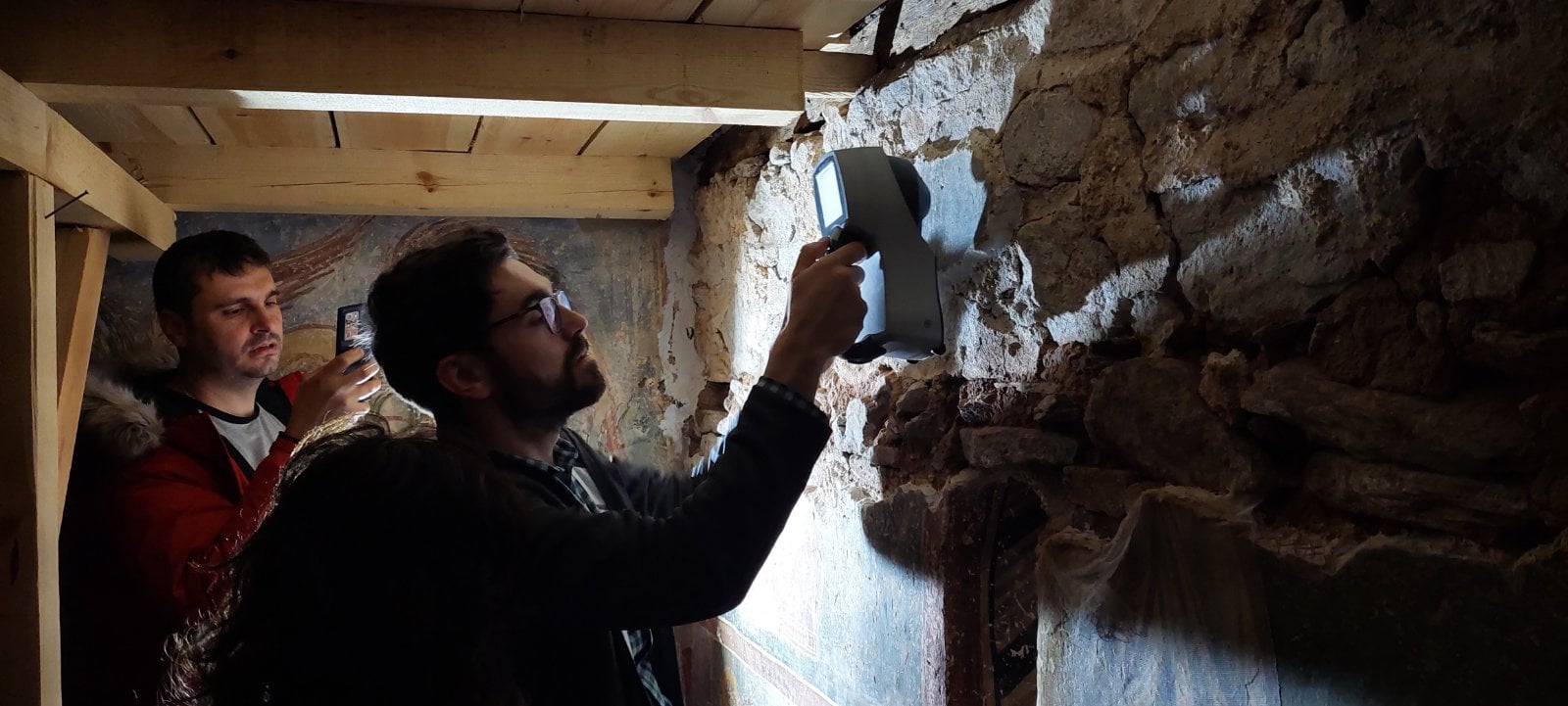 Θεσσαλονίκη: Συντήρηση τοιχογραφιών στον βυζαντινό ναό του Αγίου Γεωργίου στο Κουρμπίνοβο (ΦΩΤΟ)
