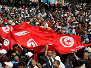 Χιλιάδες διαδηλωτές στην Τυνησία κατά του προέδρου