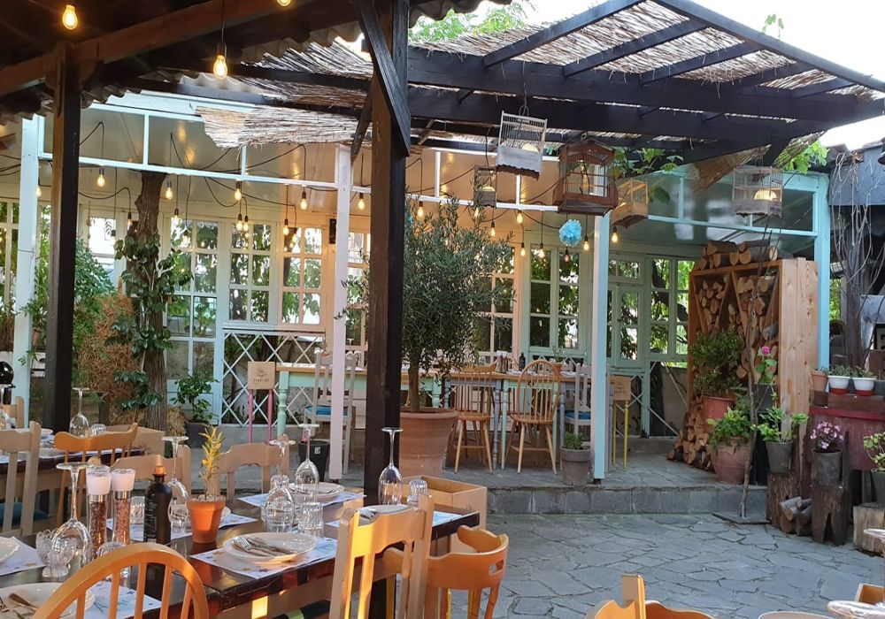 «Tzaki ‘Ho – Country Eating»: Εκεί όπου η παράδοση συναντά την εκλεπτυσμένη γεύση