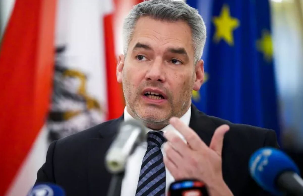 Ενδιάμεσο στάδιο για την ένταξη της Ουκρανίας στην ΕΕ ζητάει η Αυστρία