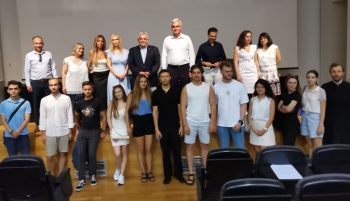 Θεσσαλονίκη: Το ΑΠΘ και οι Ουκρανοί φοιτητές του αναλαμβάνουν δράση για να υποστηρίξουν τους πρόσφυγες που ξέφυγαν από τον πόλεμο