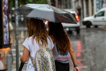 Βροχές και καταιγίδες σε πολλές περιοχές της Ελλάδας – Τι καιρό θα κάνει στη Θεσσαλονίκη