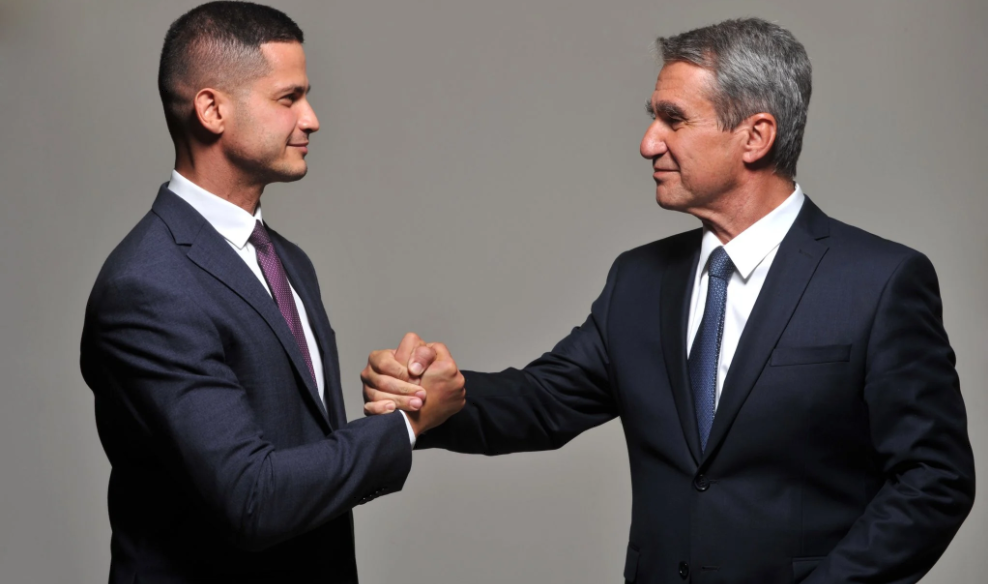 Οι πρώτες ρωγμές στο ΠΑΣΟΚ