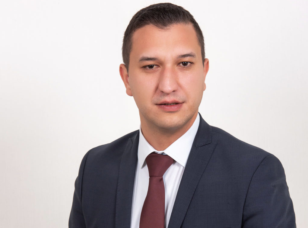 Ίασμος: «Καρατομήθηκε» ο δήμαρχος Οντέρ Μουμίν