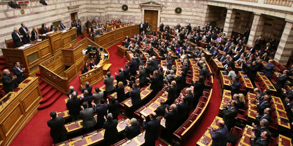 Περιφέρειες: Κατά παρέκκλιση αναθέσεις για δακοκτονίες