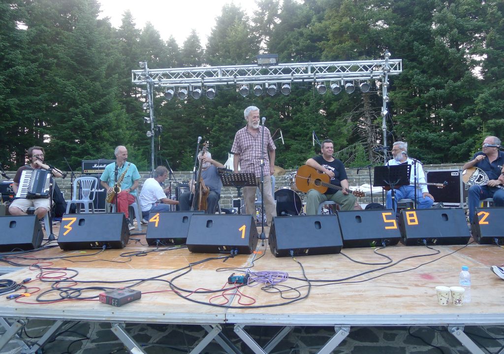 Χειμερινοί Κολυμβητές, η θρυλική μπάντα που γεννήθηκε στη Θεσσαλονίκη πριν 42 χρόνια