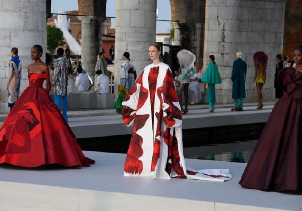 Ο Valentino θα παρουσιάσει τη συλλογή υψηλής ραπτικής Φθινόπωρο 2022 στη Ρώμη