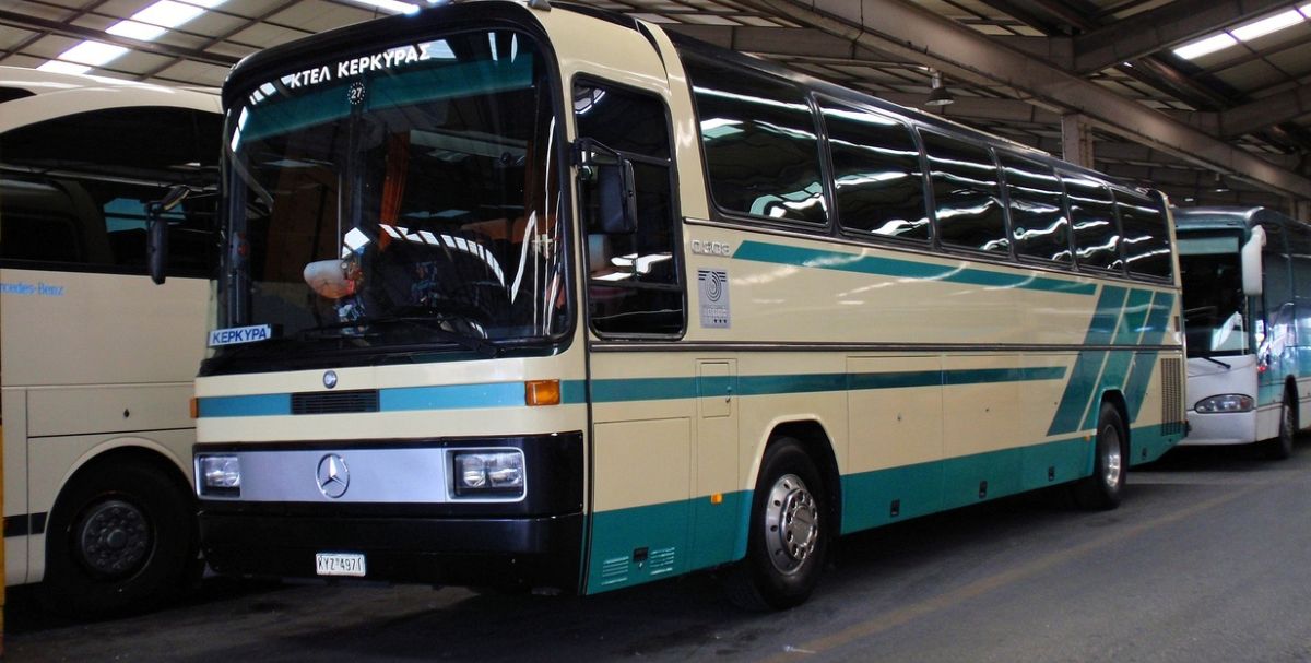 Κέρκυρα: Γυναίκα γέννησε μέσα σε λεωφορείο