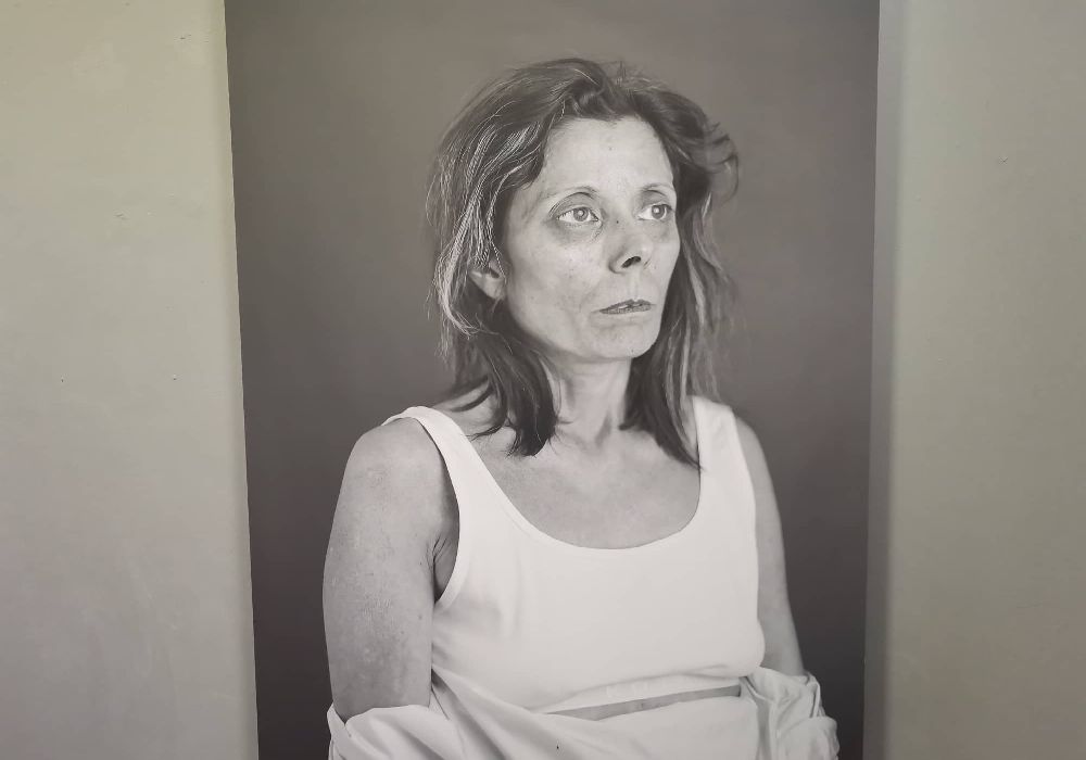 Σούλα Αποστολάκη: «Τέχνη είναι οτιδήποτε εξιτάρει όλες τις αισθήσεις σου»