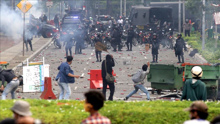 Ουζμπεκιστάν: Τουλάχιστον πέντε νεκροί και χιλιάδες τραυματίες μετά από διαδηλώσεις
