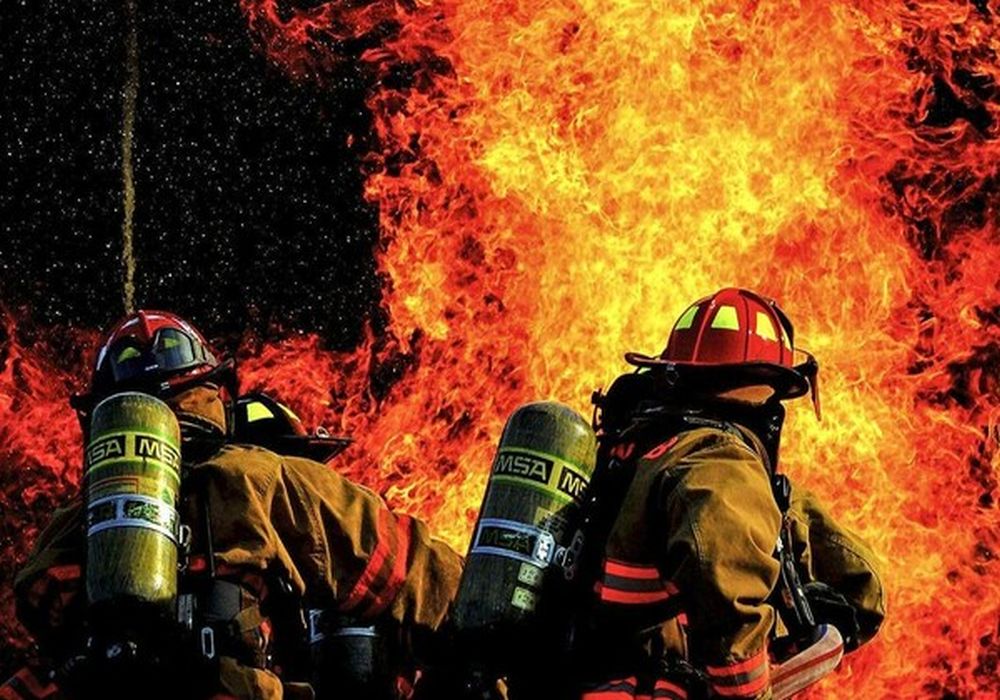 Ιταλία: Πυρκαγιά σε συνοικία της Ρώμης – Εκκενώθηκαν κτίρια