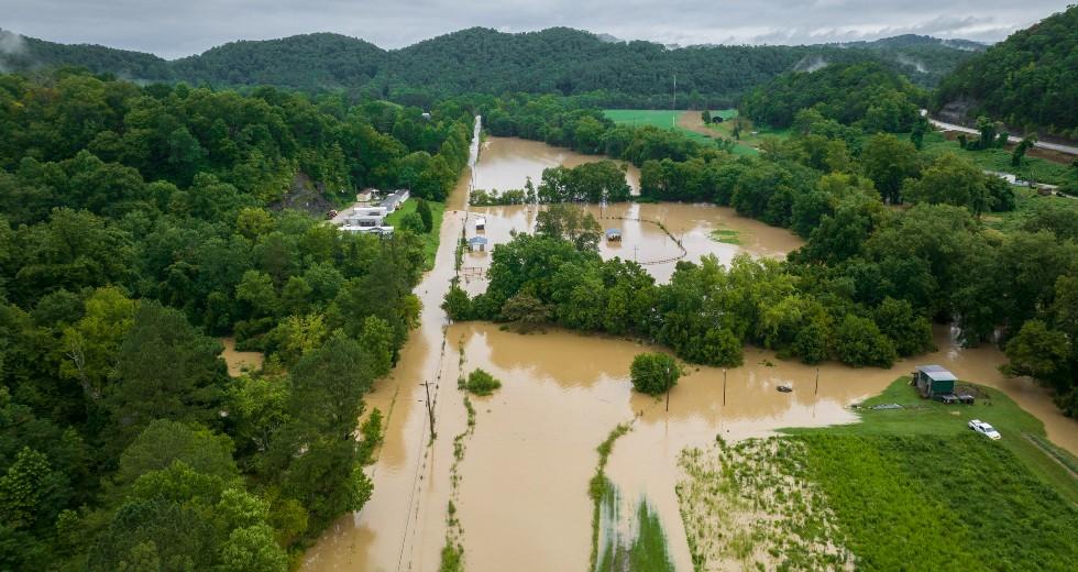 Πολύνεκρη τραγωδία στο Κεντάκι: Διψήφιος ο αριθμός των θυμάτων