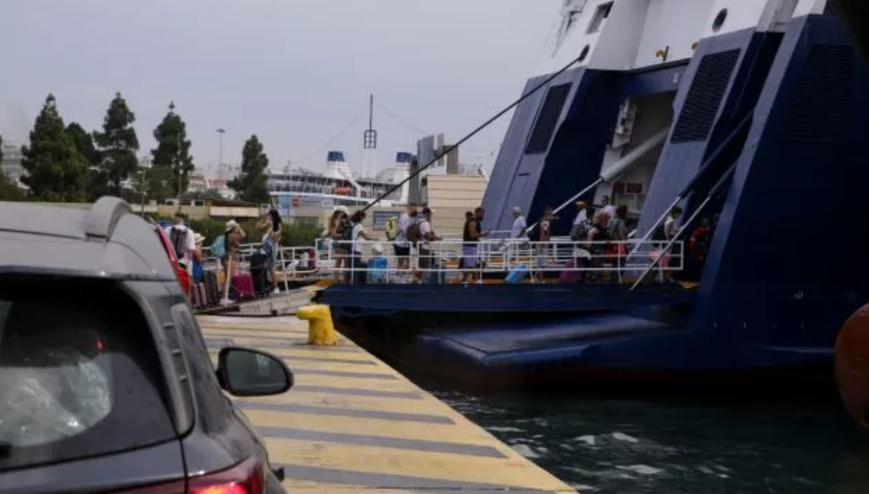 Συνεχίζεται η έξοδος των αδειούχων του Ιουλίου