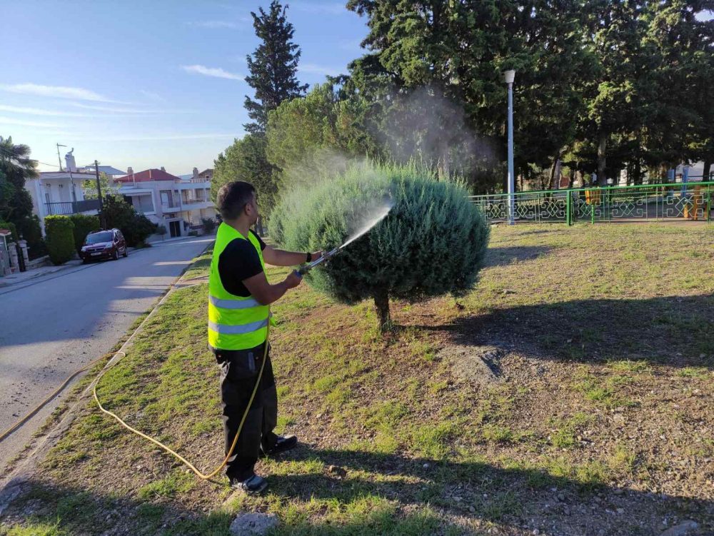 Δ. Ωραιοκάστρου: Συνεχίζονται οι ψεκασμοί για τα κουνούπια