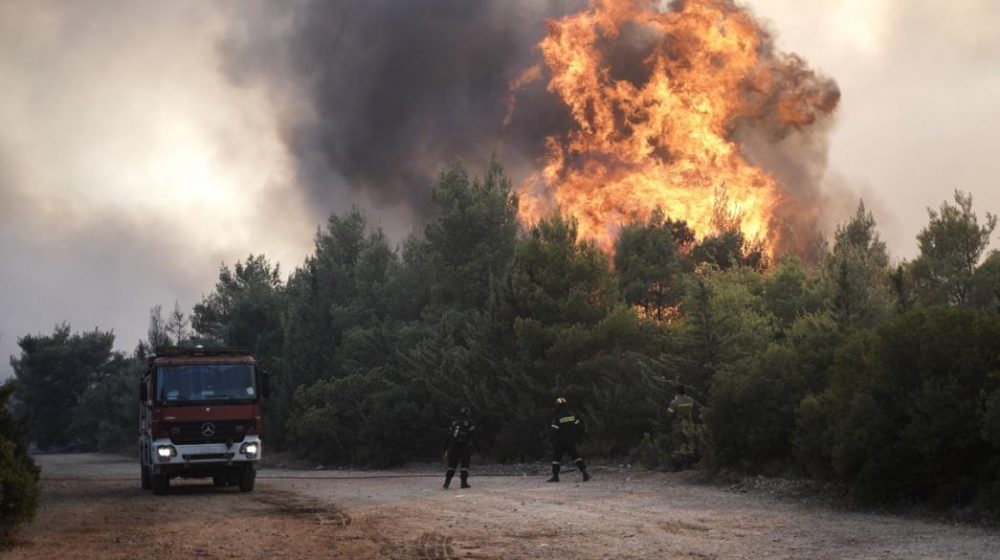 Φωτιά στο Σχηματάρι: Βελτιωμένη εικόνα στο μέτωπο της πυρκαγιάς