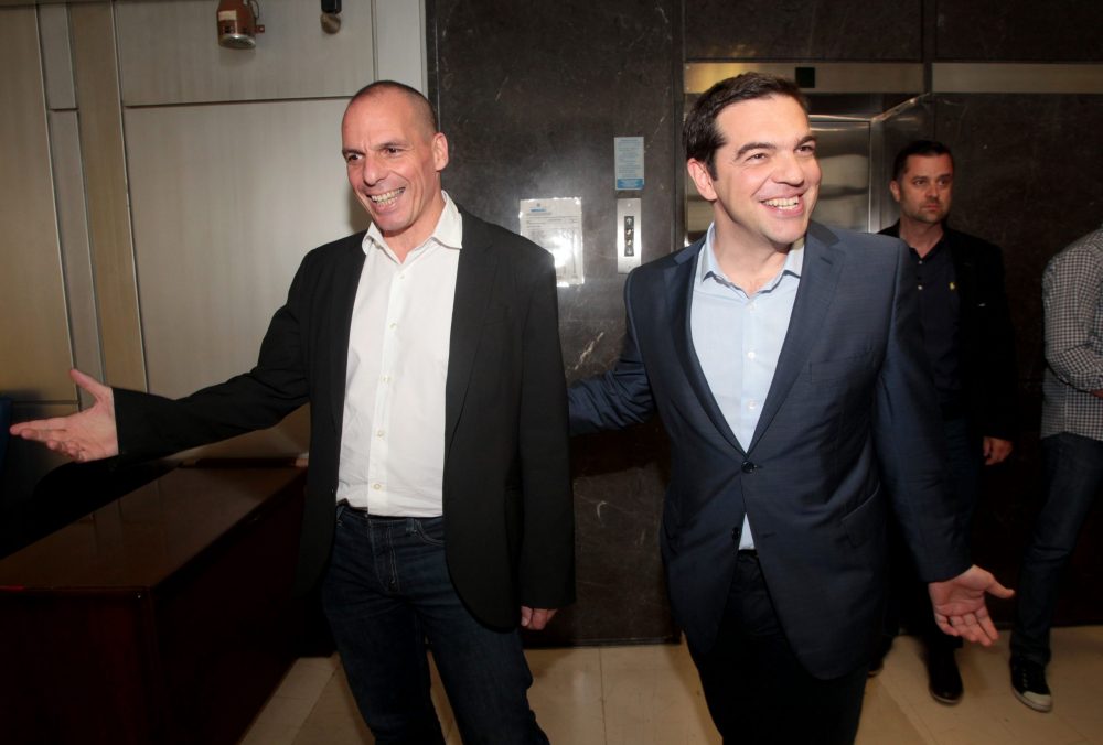 Βαρουφάκης και ΣΥΡΙΖΑ μαζί πανηγυρίζουν για το 2015