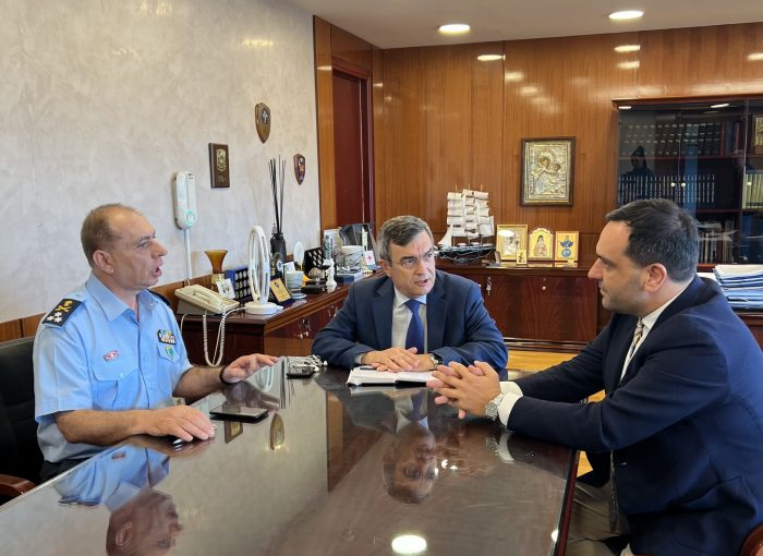 Συνάντηση του δημάρχου Μυκόνου με τον αρχηγό της ΕΛΑΣ για  την έξαρση των κλοπών